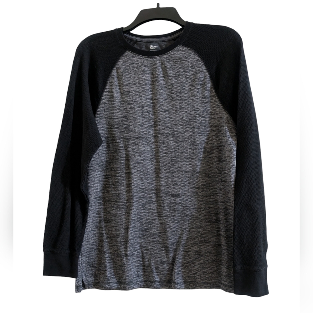 Men's Medium Urban Pipeline Ultimate Super Soft Thermal Long Sleeve Shirt.